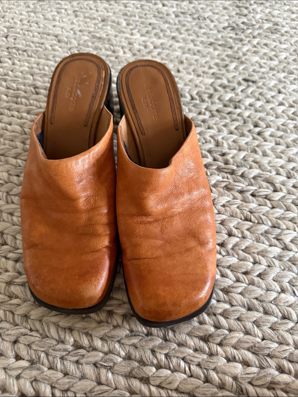 Liz Claiborne Tan Leather Slip-On Mules
